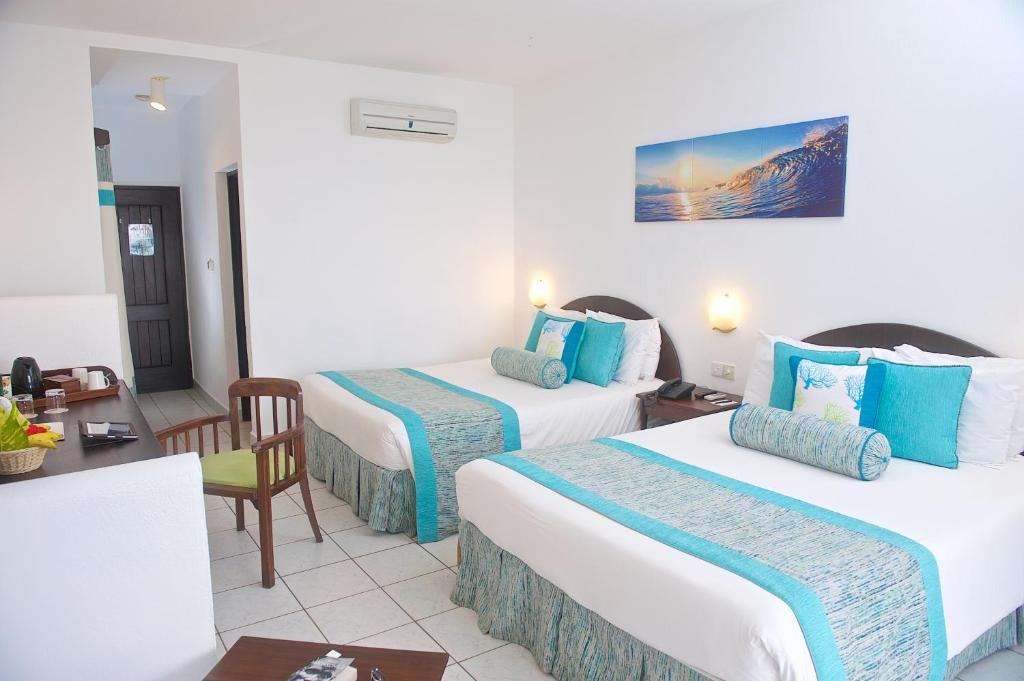 هتل وویجر بیچ ریزورت